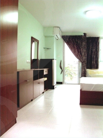Imagen de la habitación del Hotel Aryan Suites. Foto 11