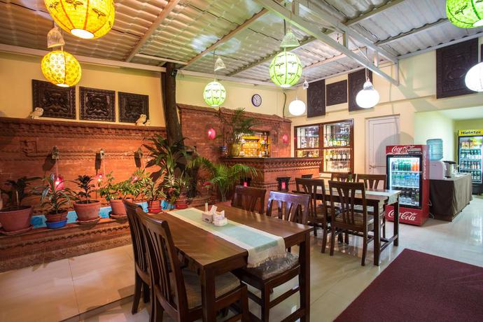 Imagen de los interiores del Hotel Aryatara Kathmandu. Foto 11