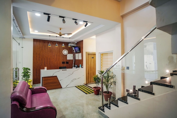 Imagen de los interiores del Hotel Aryavarta. Foto 16