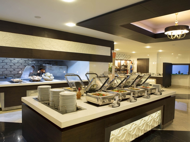 Imagen del bar/restaurante del Hotel Arycanda Kirman Premium. Foto 3