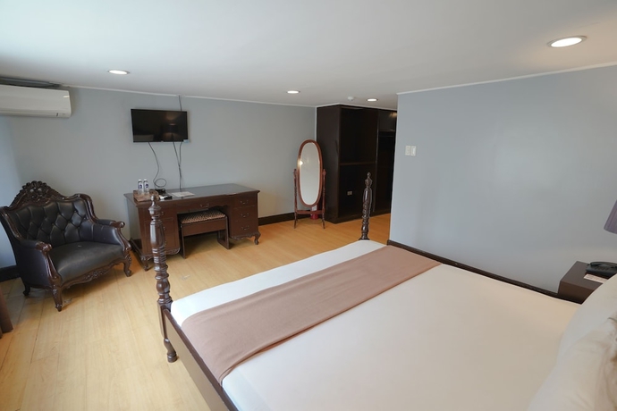 Imagen de la habitación del Hotel Arzo Manila. Foto 7