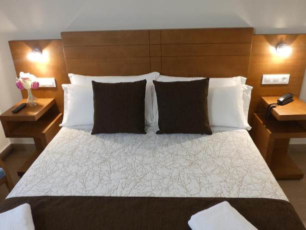 Imagen de la habitación del Hotel Arzúa. Foto 10