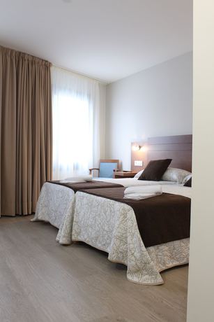 Imagen de la habitación del Hotel Arzúa. Foto 11