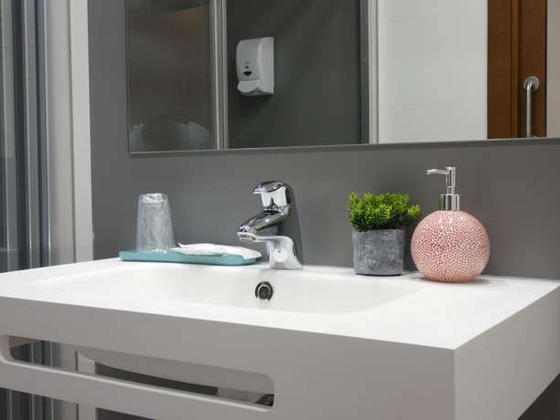 Imagen de la habitación del Hotel Arzúa. Foto 13