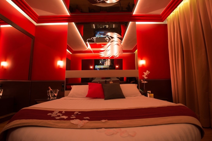 Imagen de la habitación del Hotel As Cambiago. Foto 17