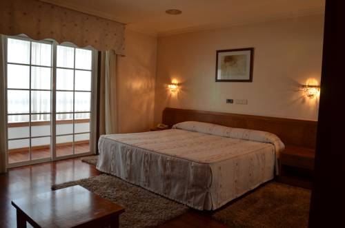 Imagen de la habitación del Hotel As Camelias. Foto 4