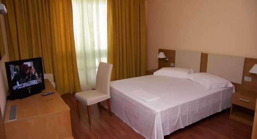 Imagen de la habitación del Hotel As, Golem. Foto 11