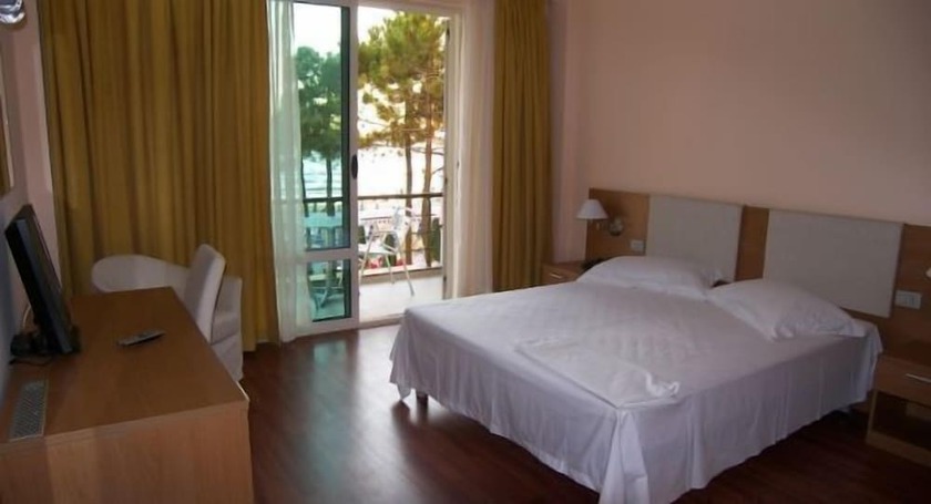 Imagen de la habitación del Hotel As, Golem. Foto 18