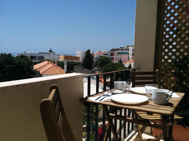 Imagen de los exteriores del Hotel As Mimosas. Foto 4