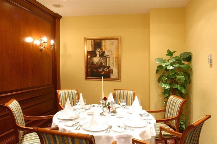 Imagen del bar/restaurante del Hotel As, Zagreb. Foto 4