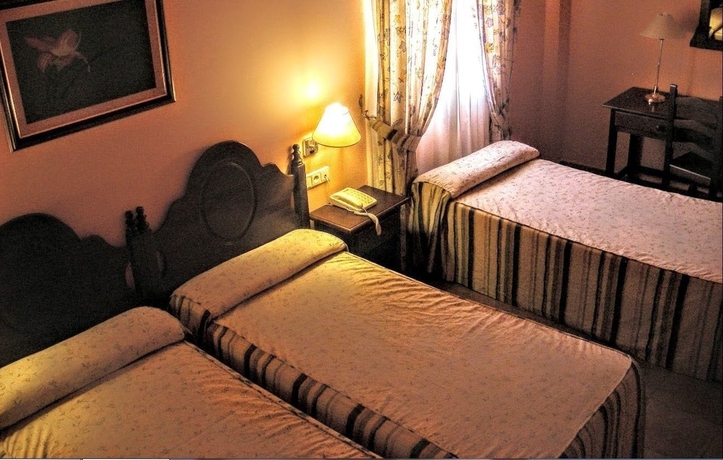 Imagen de la habitación del Hotel Asador Albenzaire. Foto 12