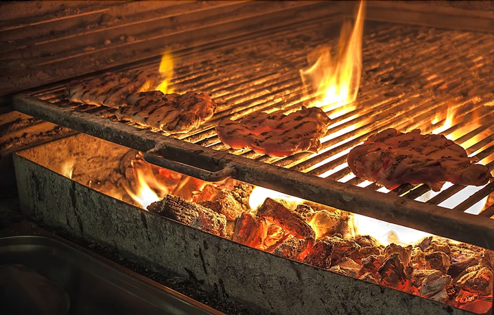 Imagen del bar/restaurante del Hotel Asador Albenzaire. Foto 3