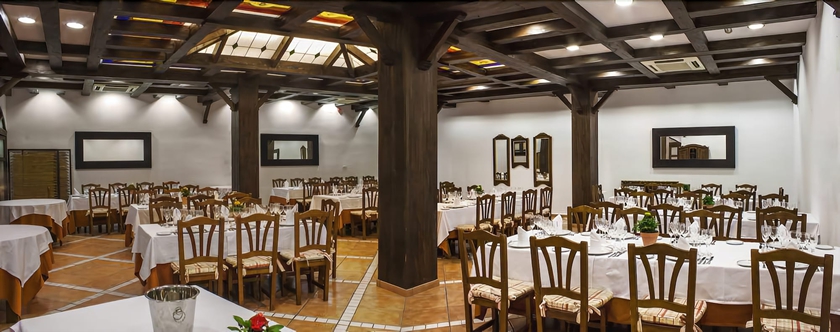 Imagen del bar/restaurante del Hotel Asador Albenzaire. Foto 6