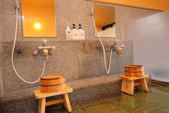 Imagen de la piscina del Hotel Asafuji. Foto 30