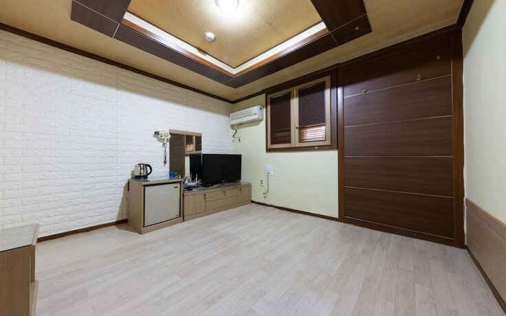 Imagen de la habitación del Hotel Asan Alps Motel. Foto 17