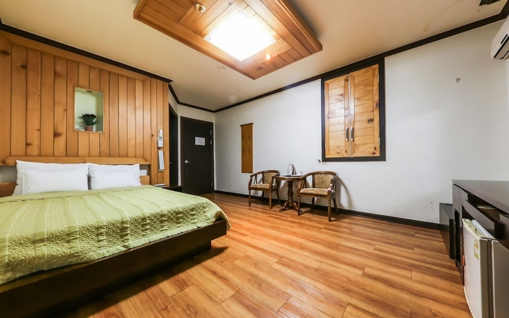 Imagen de la habitación del Hotel Asan Crystal. Foto 6