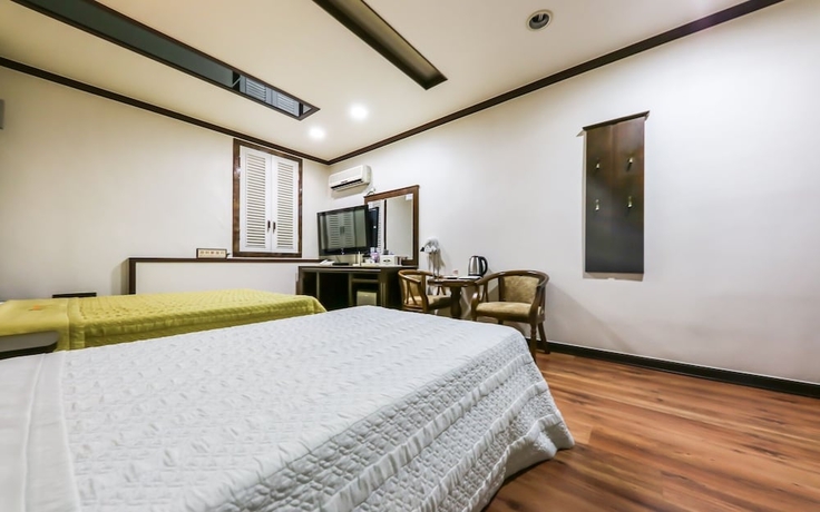 Imagen de la habitación del Hotel Asan Crystal. Foto 8