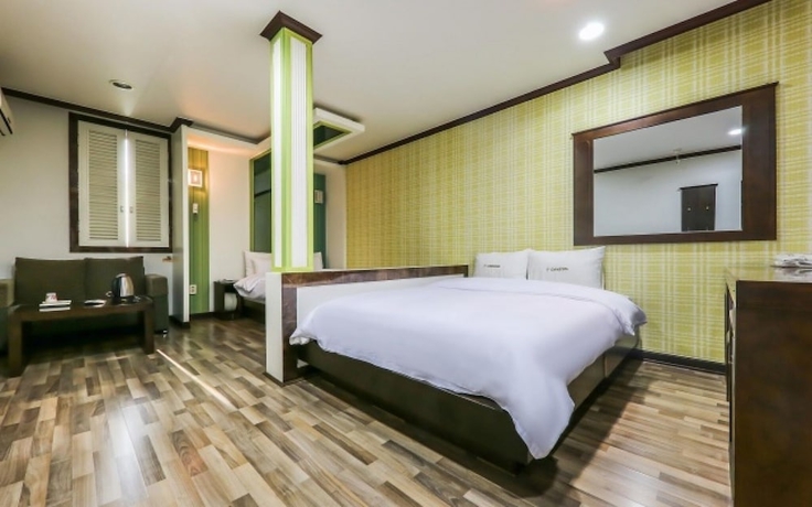 Imagen de la habitación del Hotel Asan Crystal. Foto 12