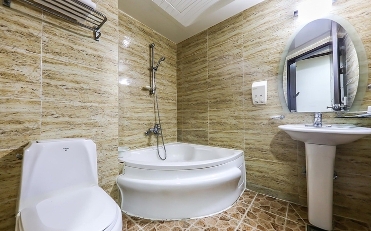 Imagen de la habitación del Hotel Asan Crystal. Foto 17