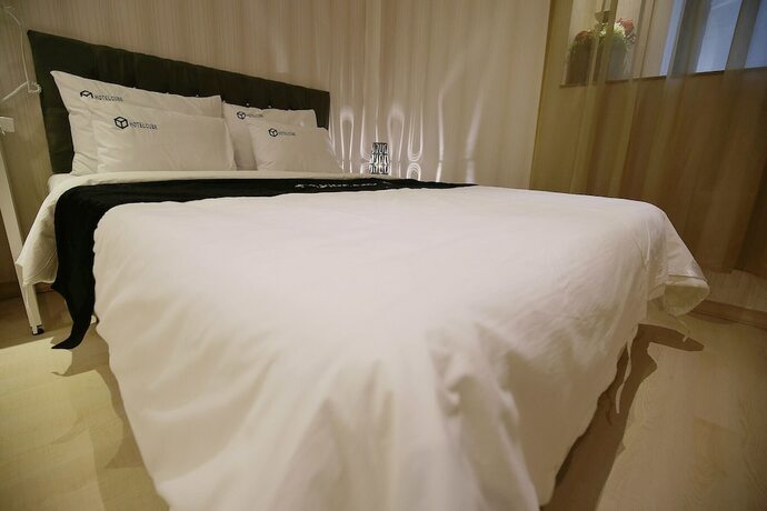 Imagen de la habitación del Hotel Asan Cube. Foto 21