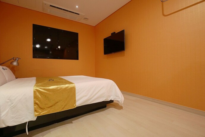 Imagen de la habitación del Hotel Asan Cube. Foto 33