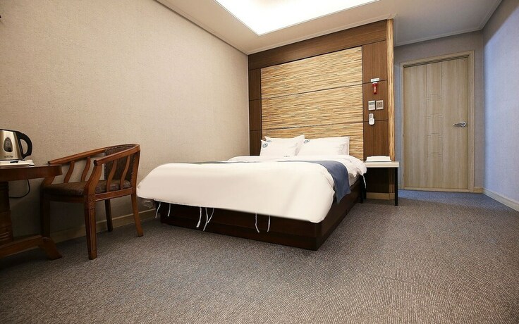 Imagen de la habitación del Hotel Asan. Foto 26