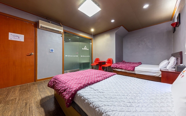 Imagen de la habitación del Hotel Asan Firenze. Foto 17