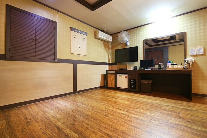 Imagen de la habitación del Hotel Asan Hill Star Park. Foto 20