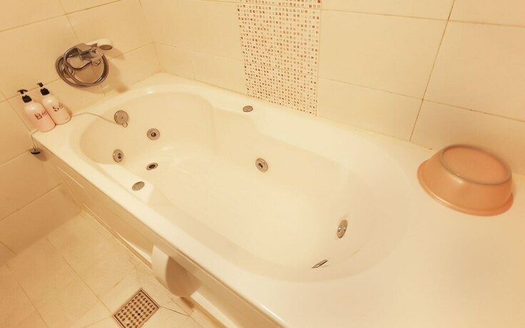 Imagen de la habitación del Hotel Asan Hill Star Park. Foto 25