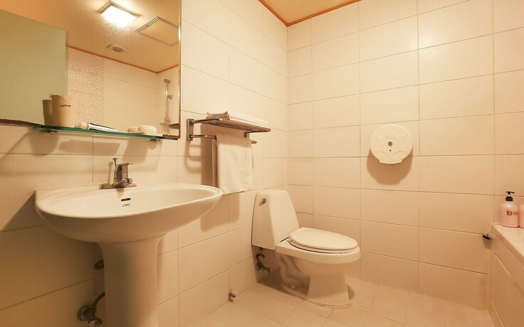 Imagen de la habitación del Hotel Asan Hill Star Park. Foto 27