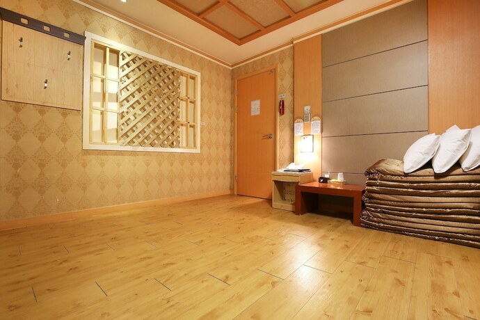 Imagen de la habitación del Hotel Asan Hill Star Park. Foto 32