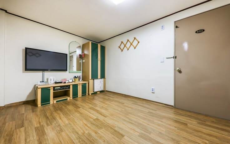 Imagen de la habitación del Hotel Asan Lucky. Foto 19