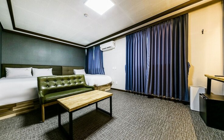 Imagen de la habitación del Hotel Asan Marina. Foto 17