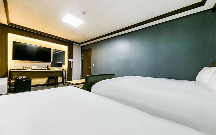 Imagen general del Hotel Asan Marina. Foto 7