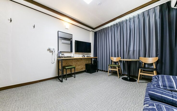 Imagen de la habitación del Hotel Asan Marina. Foto 19