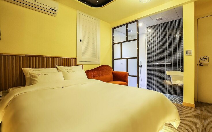 Imagen de la habitación del Hotel Asan Nabi. Foto 25