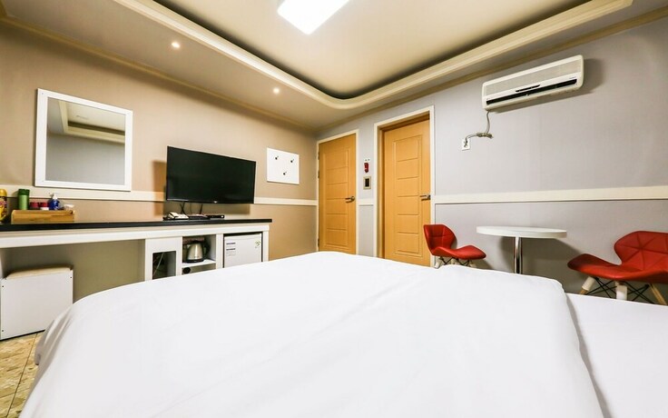 Imagen de la habitación del Hotel Asan Opera. Foto 21