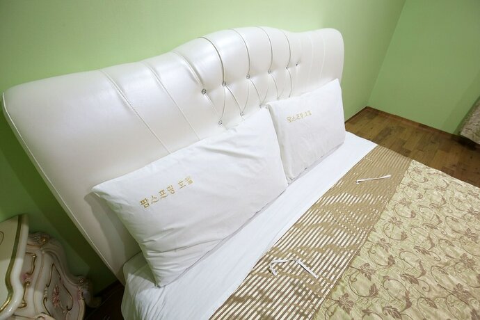 Imagen general del Hotel Asan Palm Spring. Foto 17