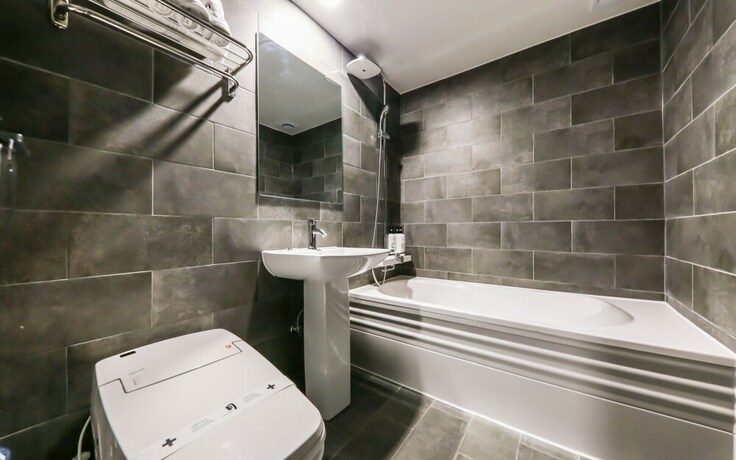 Imagen de la habitación del Hotel Asan Wol. Foto 20