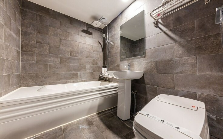 Imagen de la habitación del Hotel Asan Wol. Foto 24