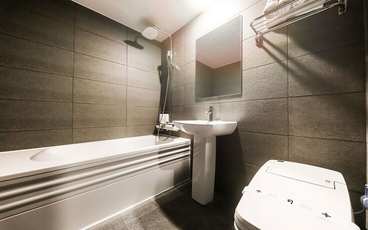 Imagen de la habitación del Hotel Asan Wol. Foto 34