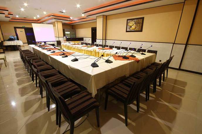 Imagen de los interiores del Hotel Asareh Tehran. Foto 12