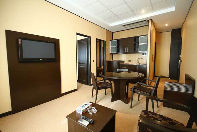 Imagen de la habitación del Hotel Asareh Tehran. Foto 8