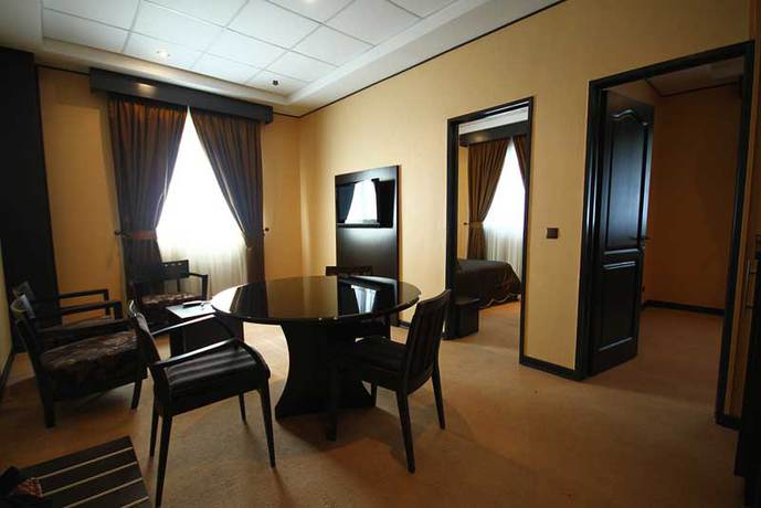Imagen de la habitación del Hotel Asareh Tehran. Foto 9
