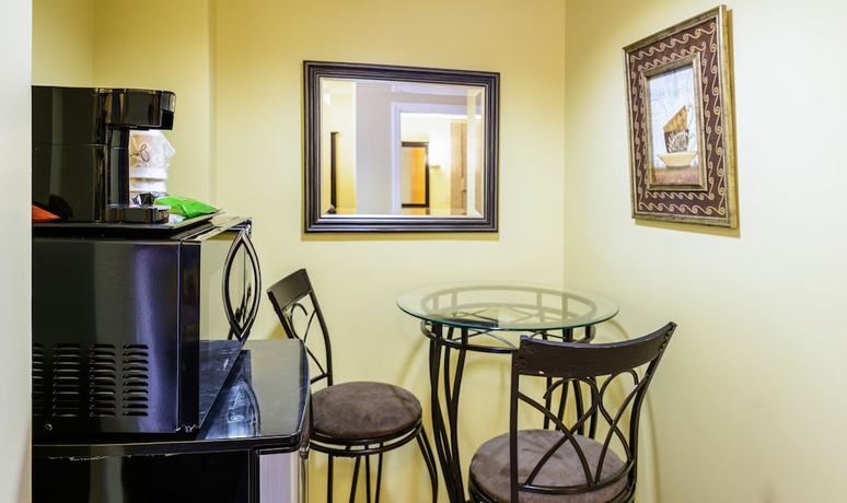 Imagen de la habitación del Hotel Asbury Inn and Suites. Foto 3