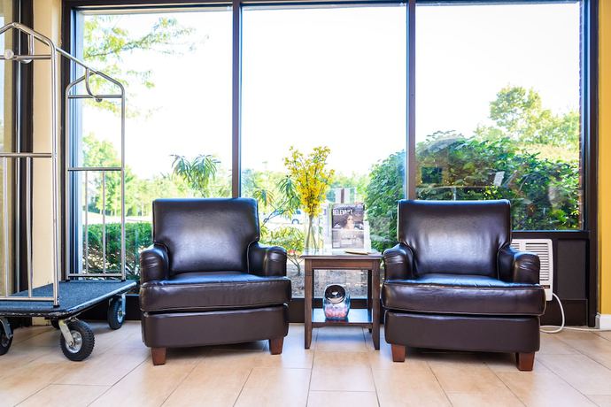 Imagen de los interiores del Hotel Asbury Inn and Suites. Foto 19