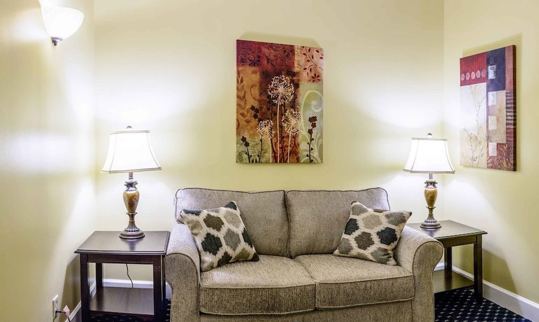 Imagen de la habitación del Hotel Asbury Inn and Suites. Foto 8