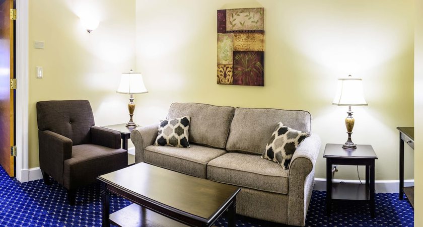 Imagen de la habitación del Hotel Asbury Inn and Suites. Foto 9