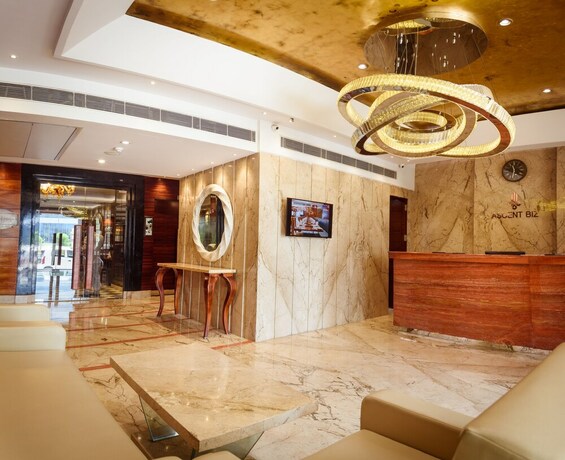 Imagen de los interiores del Hotel Ascent Biz. Foto 31