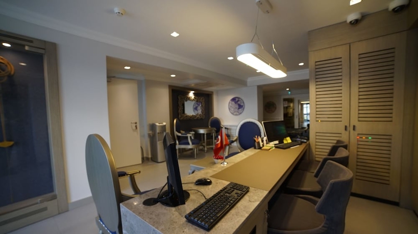 Imagen de los interiores del Hotel Ascot Buyukada. Foto 19
